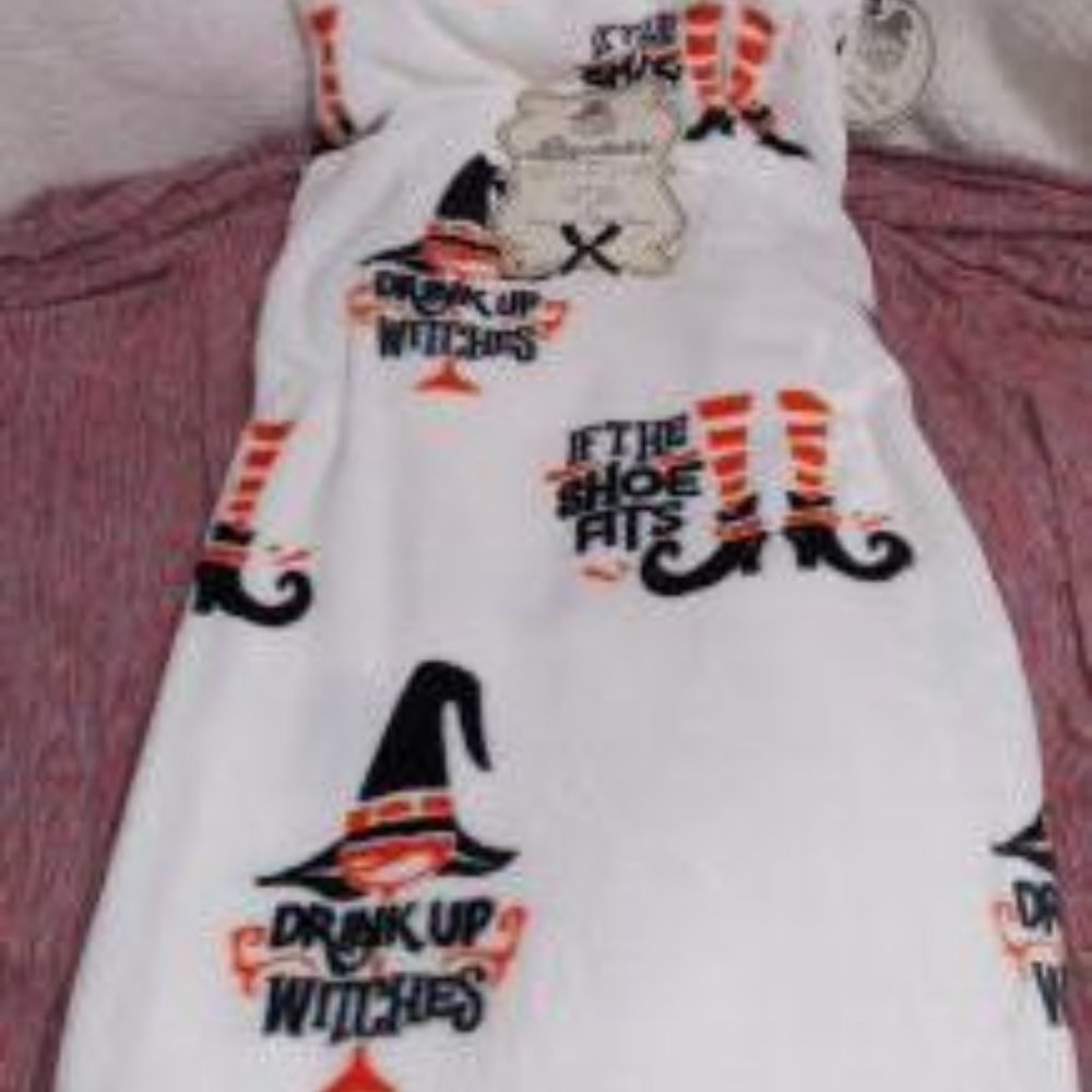 Halloween oversized plush throw blanket
